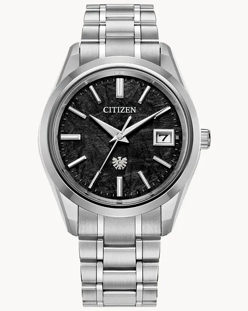 The CITIZEN Black Dial Super Titanium Bracelet AQ4100-57E The CITIZEN Black Dial Super Titanium Bracelet AQ4100-57E